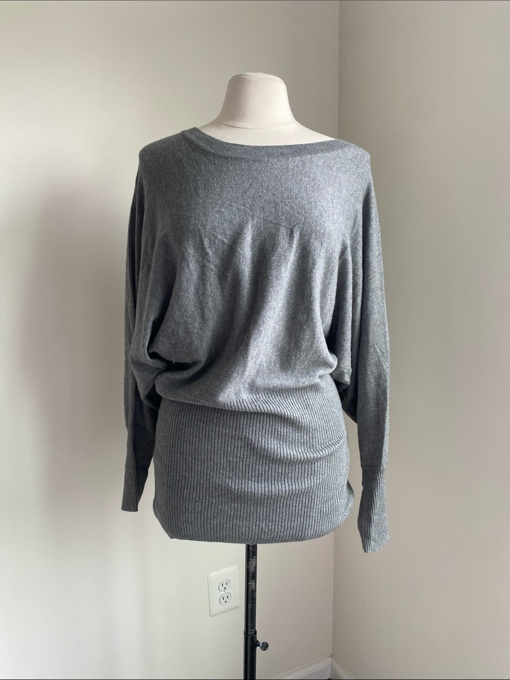 H&M Grey Ribbed Hem Batwing Sweater Womens Sz Large